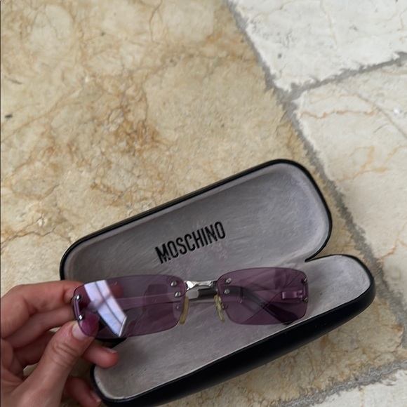 Moschino Violet Sunglasses with Case - Picture 1 of 4